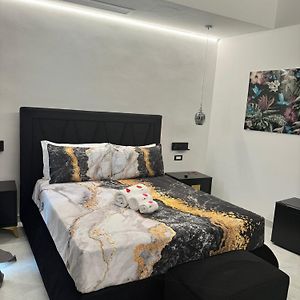Camera con letto king size